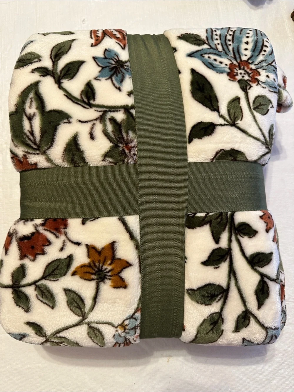 Member's Mark Fall Floral Lounge Throw Blanket 60